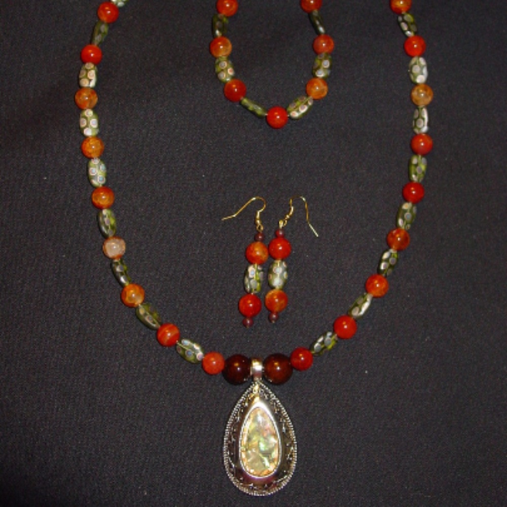 Stone Glass Beads with Teardrop Focal Jewelry Set